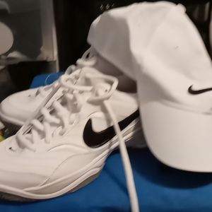White Men Nikes shoes with hat to match.